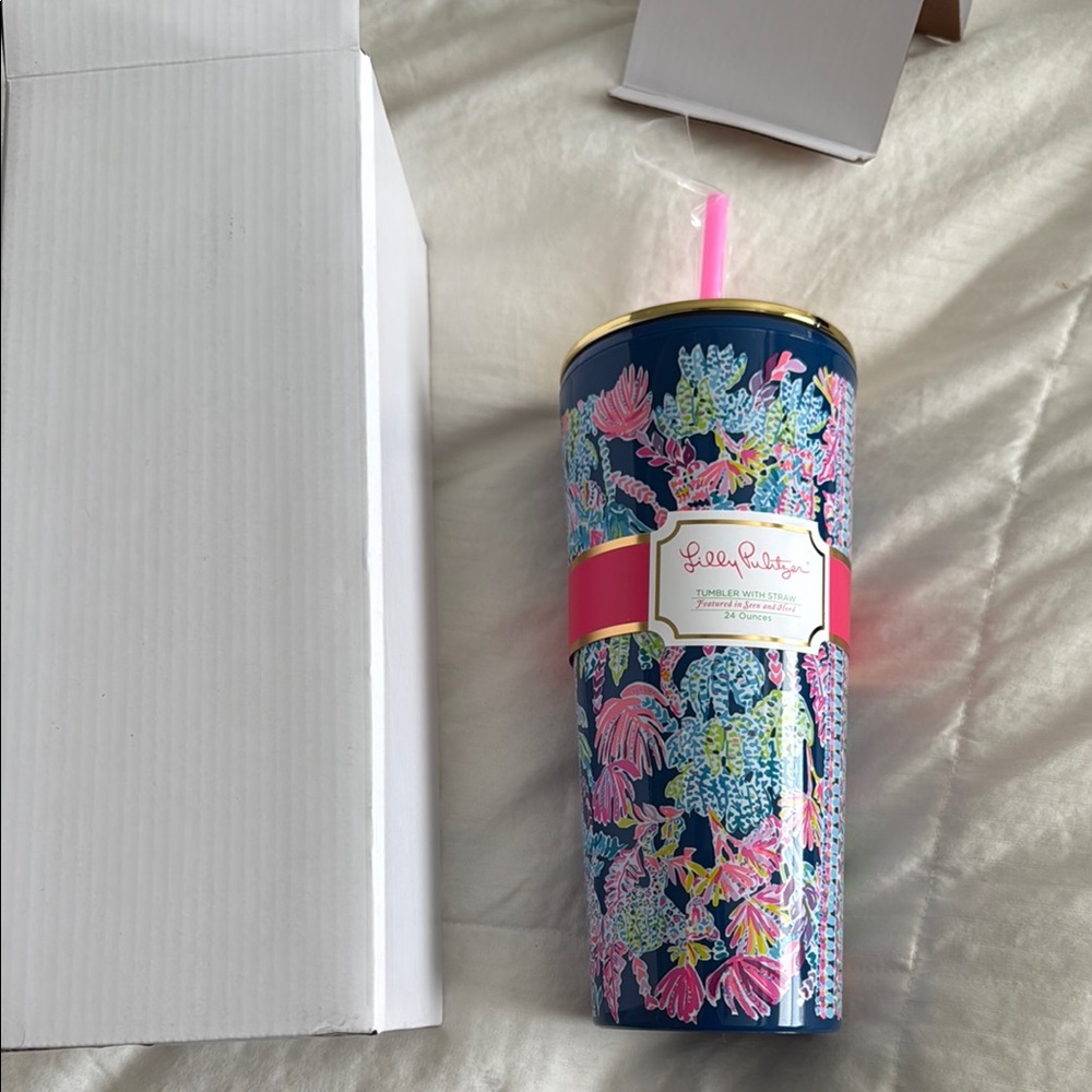 NWT Lilly Pulitzer Navy Floral Tumbler with Pink Straw
